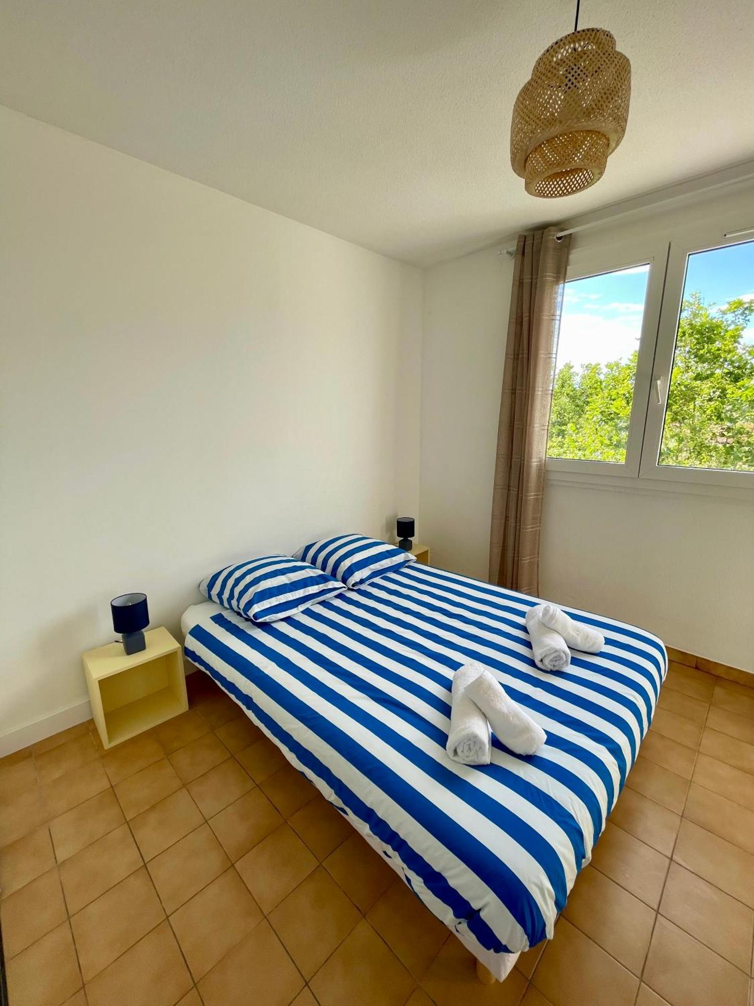Superbe Duplex Refait A Neuf ! Hyères Exterior foto