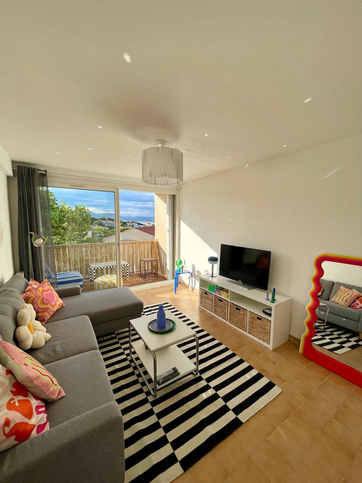 Superbe Duplex Refait A Neuf ! Hyères Exterior foto
